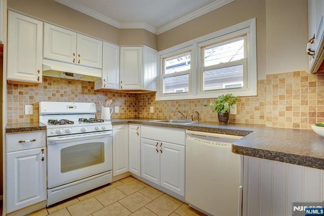 27 Brookline Avenue, Nutley, NJ 07110