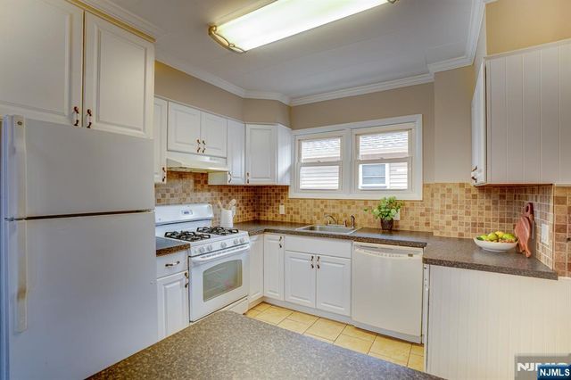 27 Brookline Avenue, Nutley, NJ 07110