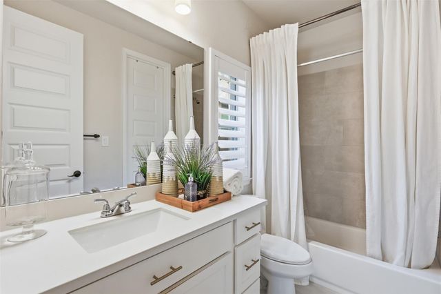 15810 Bird Of Paradise Drive, Conroe, TX 77302