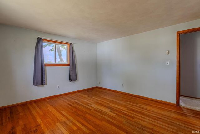 8885 E 400 N, Van Buren, IN 46991