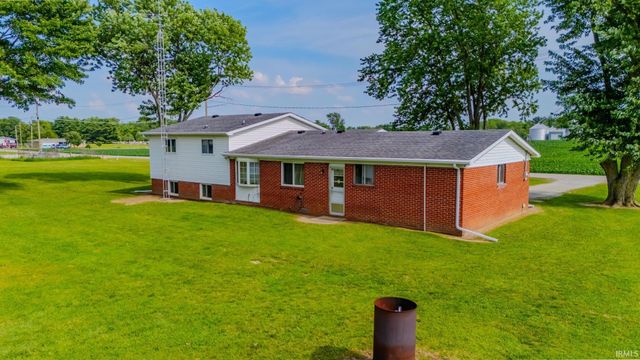 8885 E 400 N, Van Buren, IN 46991