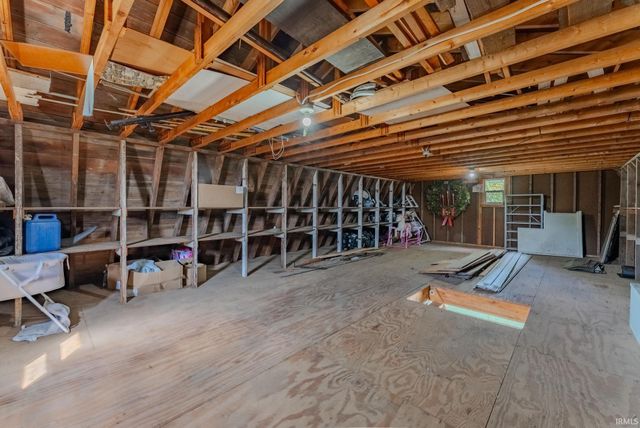 8885 E 400 N, Van Buren, IN 46991