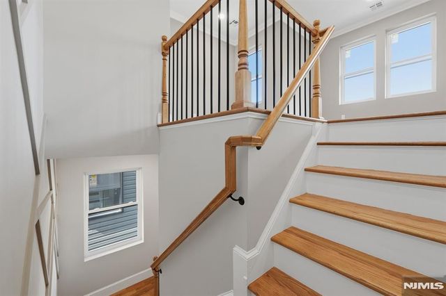 432 10th Street, Newark, NJ 07103