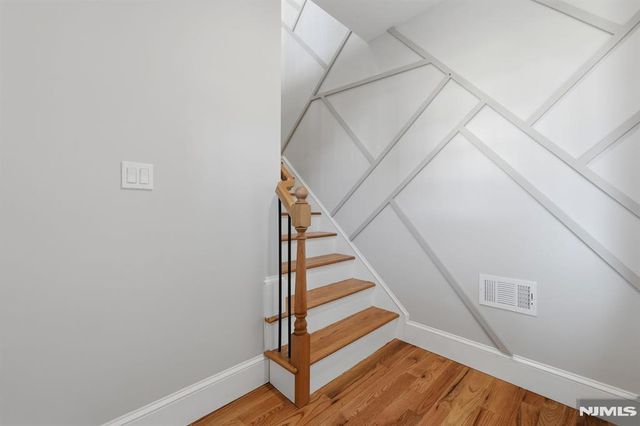 432 10th Street, Newark, NJ 07103