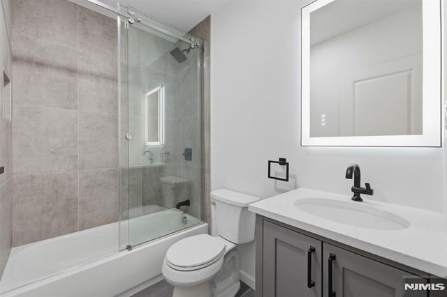 432 10th Street, Newark, NJ 07103