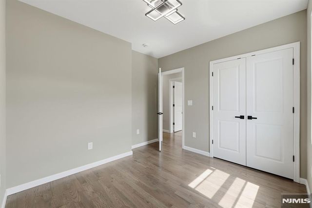 432 10th Street, Newark, NJ 07103