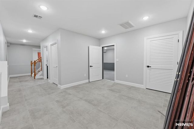 432 10th Street, Newark, NJ 07103