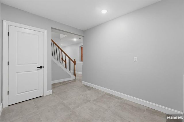 432 10th Street, Newark, NJ 07103