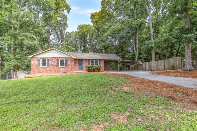 108 Rollingwood Street, Central, SC 29630