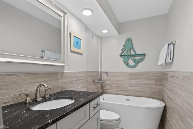 3288 Page Ave Apt 1214, Virginia Beach, VA 23451