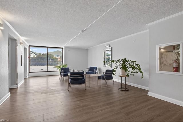 3288 Page Ave Apt 1214, Virginia Beach, VA 23451