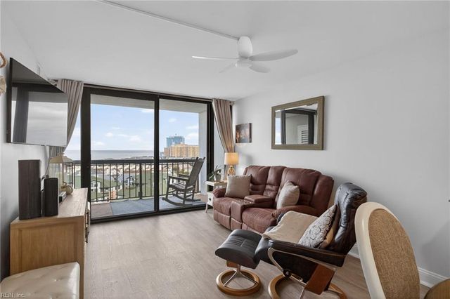 3288 Page Ave Apt 1214, Virginia Beach, VA 23451