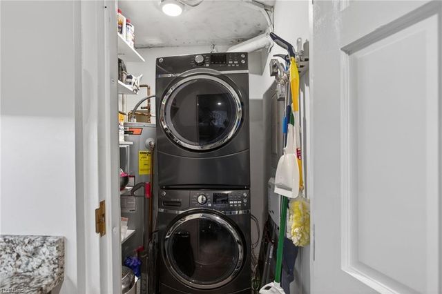 3288 Page Ave Apt 1214, Virginia Beach, VA 23451