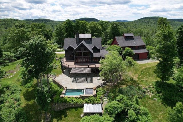 816 Black Bear Road, Jamaica, VT 05343