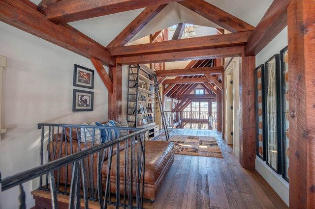 816 Black Bear Road, Jamaica, VT 05343