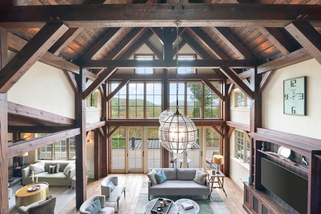 816 Black Bear Road, Jamaica, VT 05343