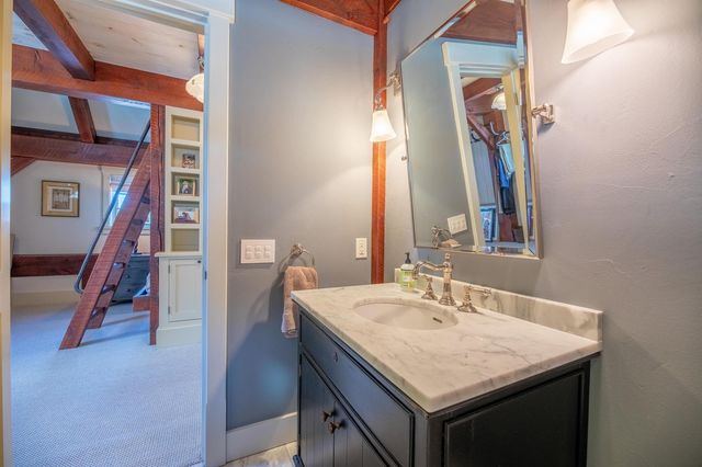 816 Black Bear Road, Jamaica, VT 05343