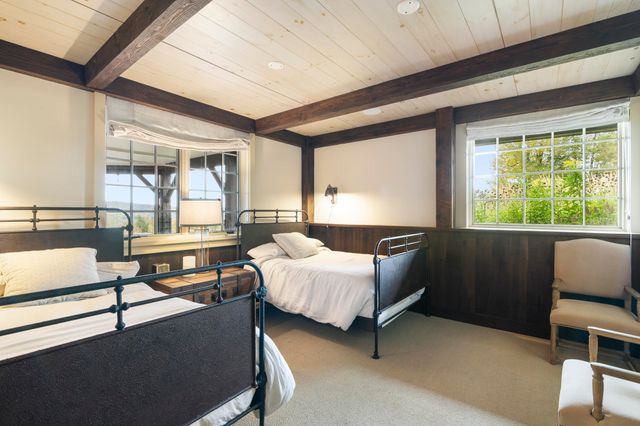 816 Black Bear Road, Jamaica, VT 05343