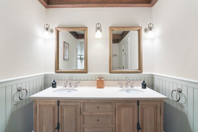 816 Black Bear Road, Jamaica, VT 05343