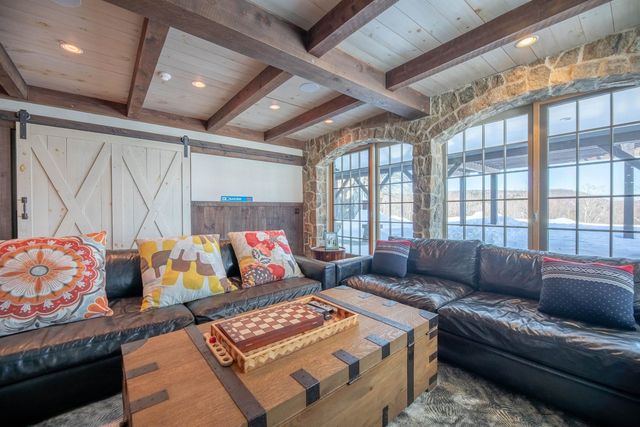 816 Black Bear Road, Jamaica, VT 05343