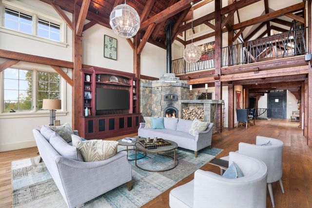 816 Black Bear Road, Jamaica, VT 05343