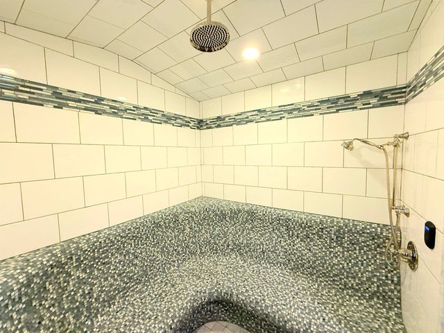 816 Black Bear Road, Jamaica, VT 05343