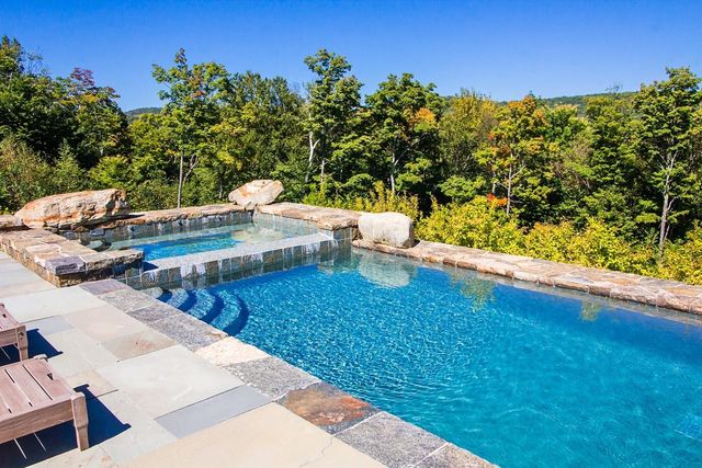 816 Black Bear Road, Jamaica, VT 05343