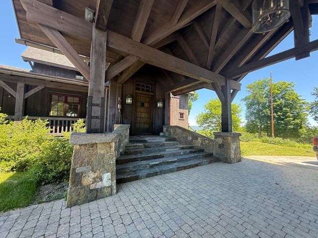 816 Black Bear Road, Jamaica, VT 05343