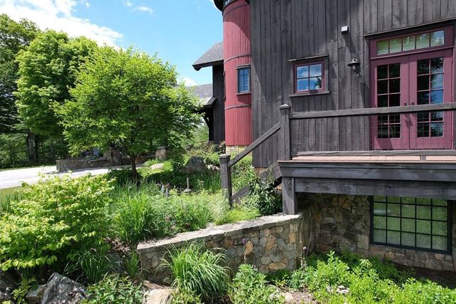 816 Black Bear Road, Jamaica, VT 05343