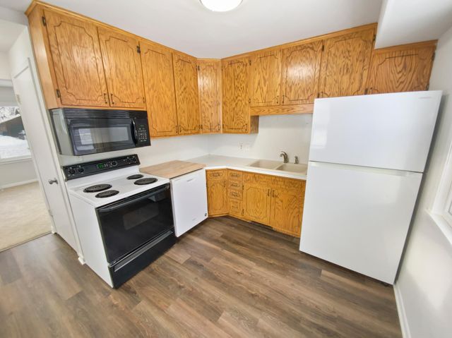 9211 Bryant Avenue S, Bloomington, MN 55420