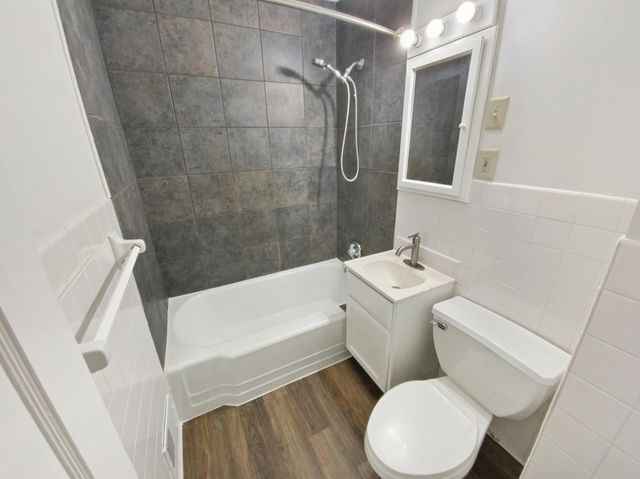 9211 Bryant Avenue S, Bloomington, MN 55420