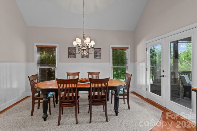 121 Creek Cove Lane, Statesville, NC 28677