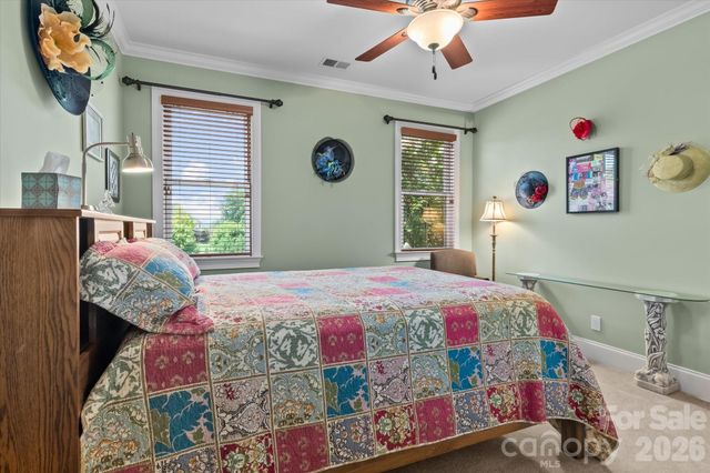 121 Creek Cove Lane, Statesville, NC 28677