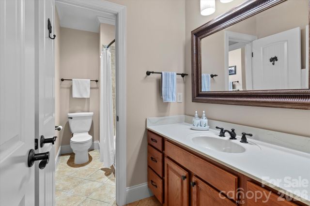 121 Creek Cove Lane, Statesville, NC 28677