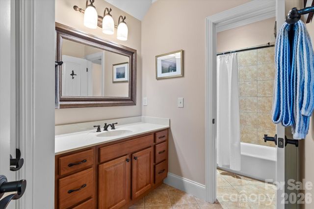 121 Creek Cove Lane, Statesville, NC 28677