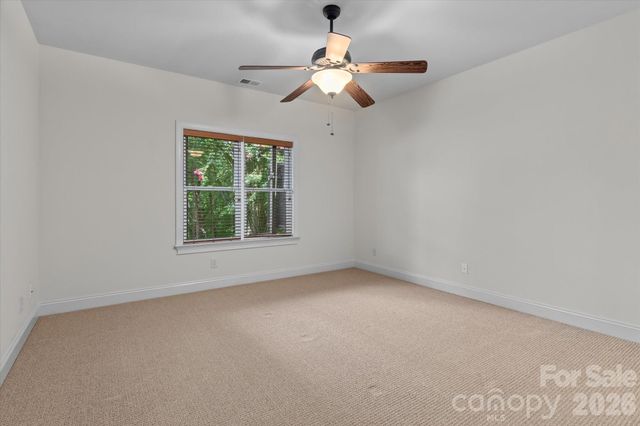 121 Creek Cove Lane, Statesville, NC 28677