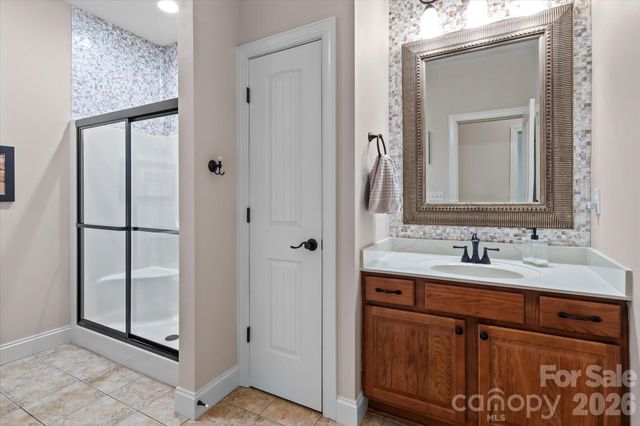 121 Creek Cove Lane, Statesville, NC 28677