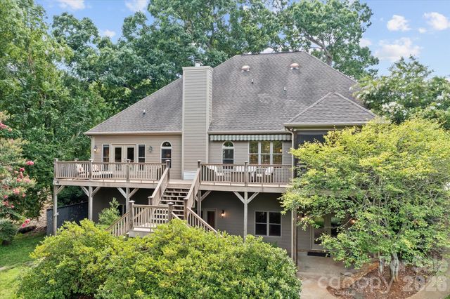 121 Creek Cove Lane, Statesville, NC 28677