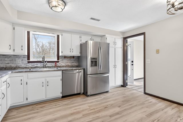 5706 Popp Road, Fort Wayne, IN 46845