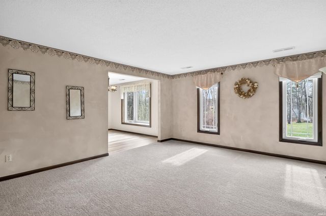 5706 Popp Road, Fort Wayne, IN 46845