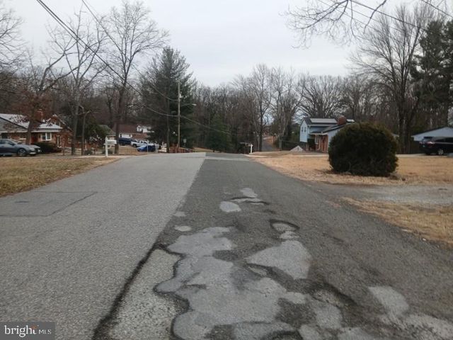 5114 WOODLAND BLVD, Oxon Hill, MD 20745