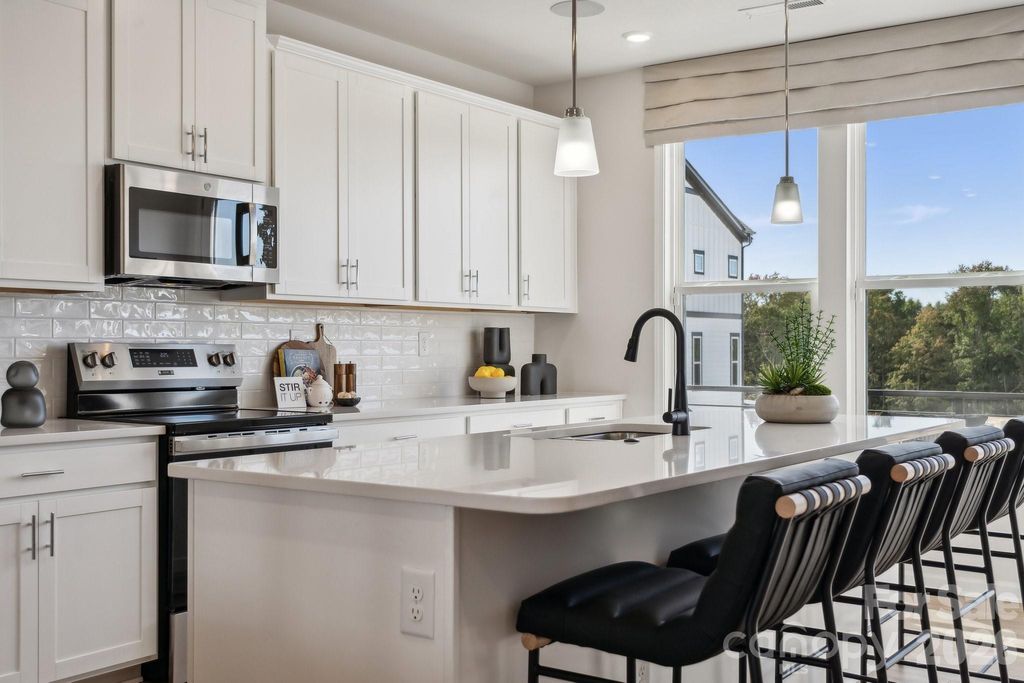 3012 Rexton Lane, Charlotte, NC 28262