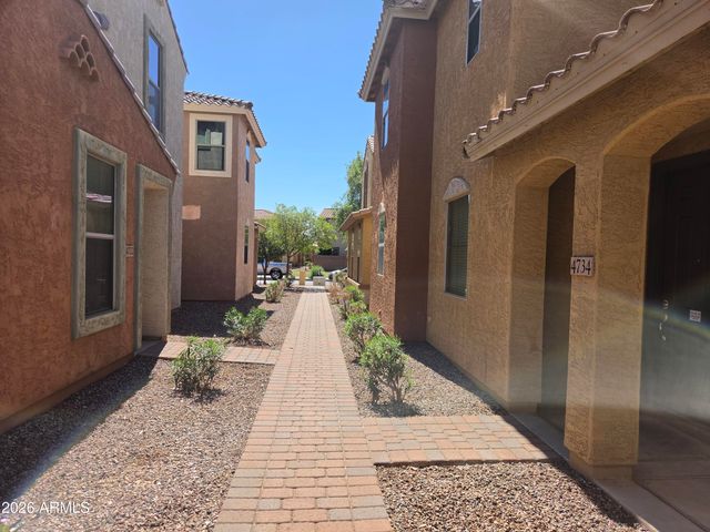 4734 W FREMONT Road, Laveen, AZ 85339