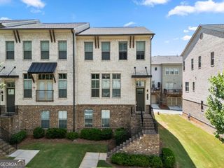 596 Alexander Hills, Decatur, GA 30032