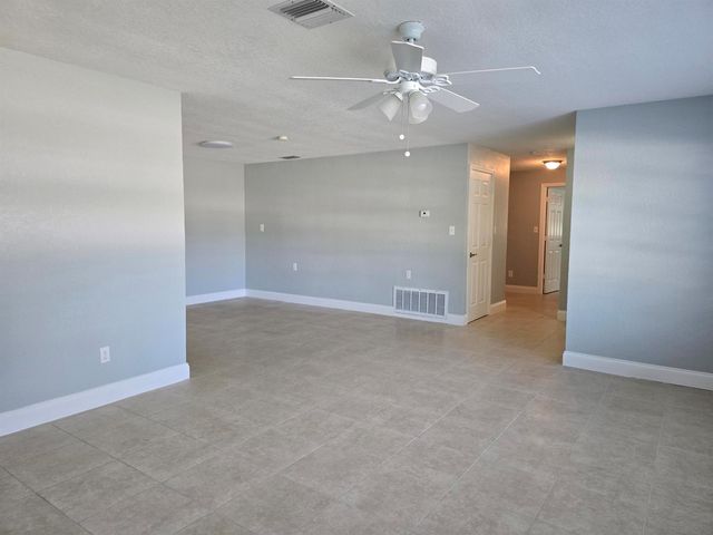 580 Wendell Road, Fort Pierce, FL 34950