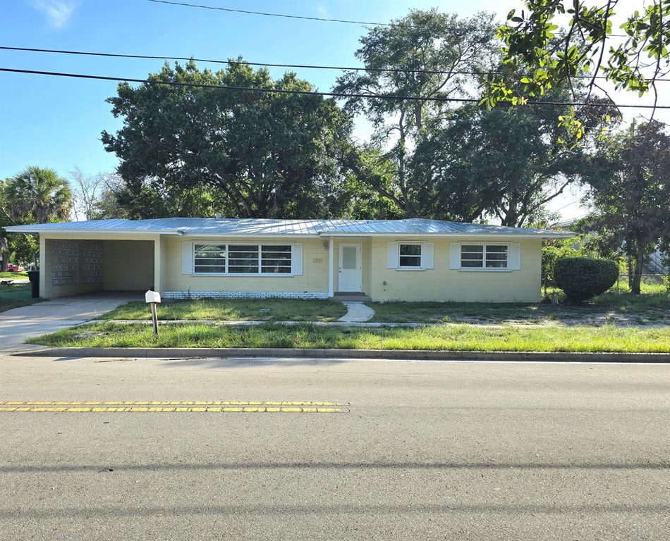 580 Wendell Road, Fort Pierce, FL 34950