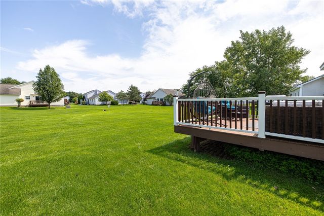 17 Foxtail Ln, Chili, NY 14514