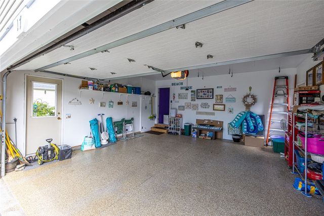 17 Foxtail Ln, Chili, NY 14514