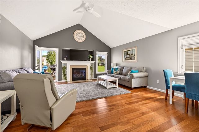 17 Foxtail Ln, Chili, NY 14514