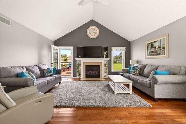17 Foxtail Ln, Chili, NY 14514